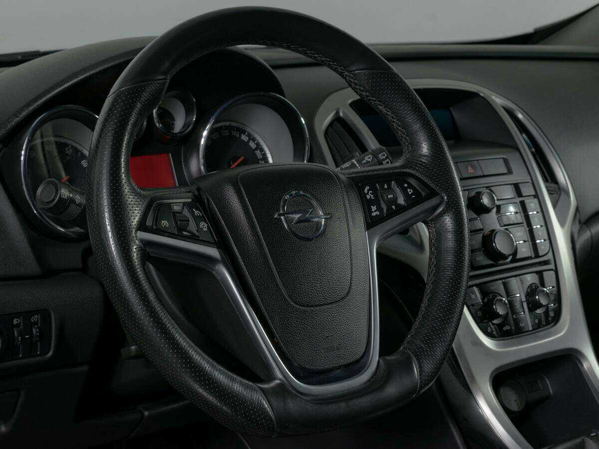 Б/У Опель Астра 2012 года. Фото: #13