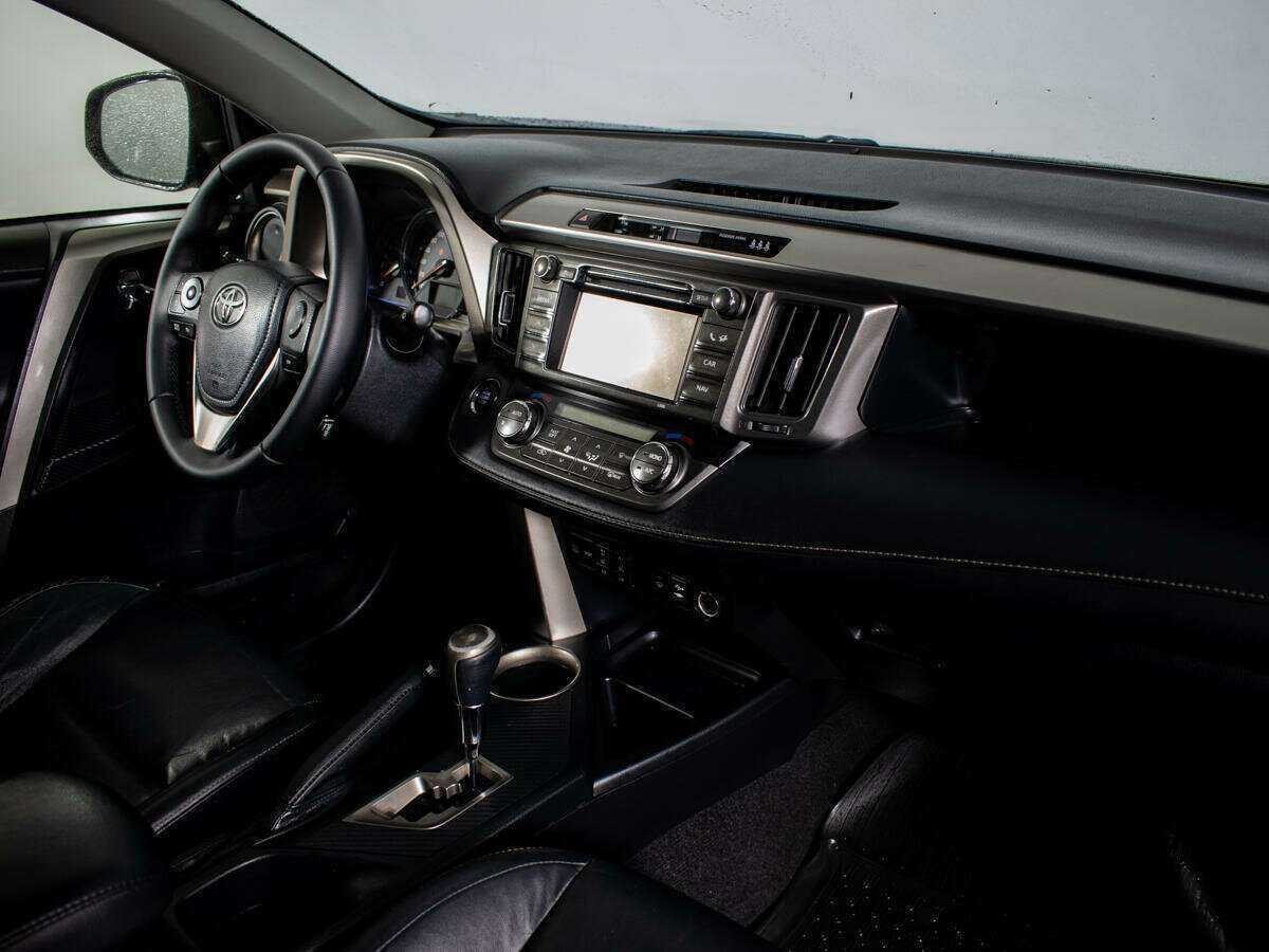 Б/У Тойота Рав4 2013 года. Фото: #6