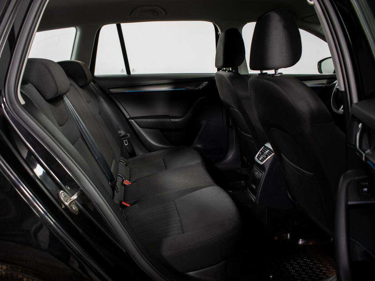 Б/У Шкода Октавия 2018 года. Фото: #9