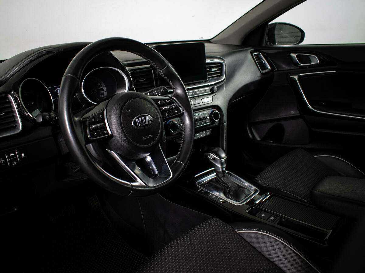 Б/У Киа Сид 2018 года. Фото: #12