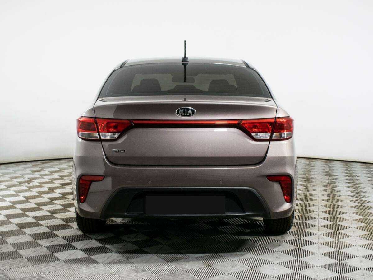 Б/У Киа Рио 2017 года. Фото: #4