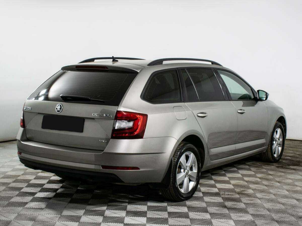 Б/У Шкода Октавия 2018 года. Фото: #3