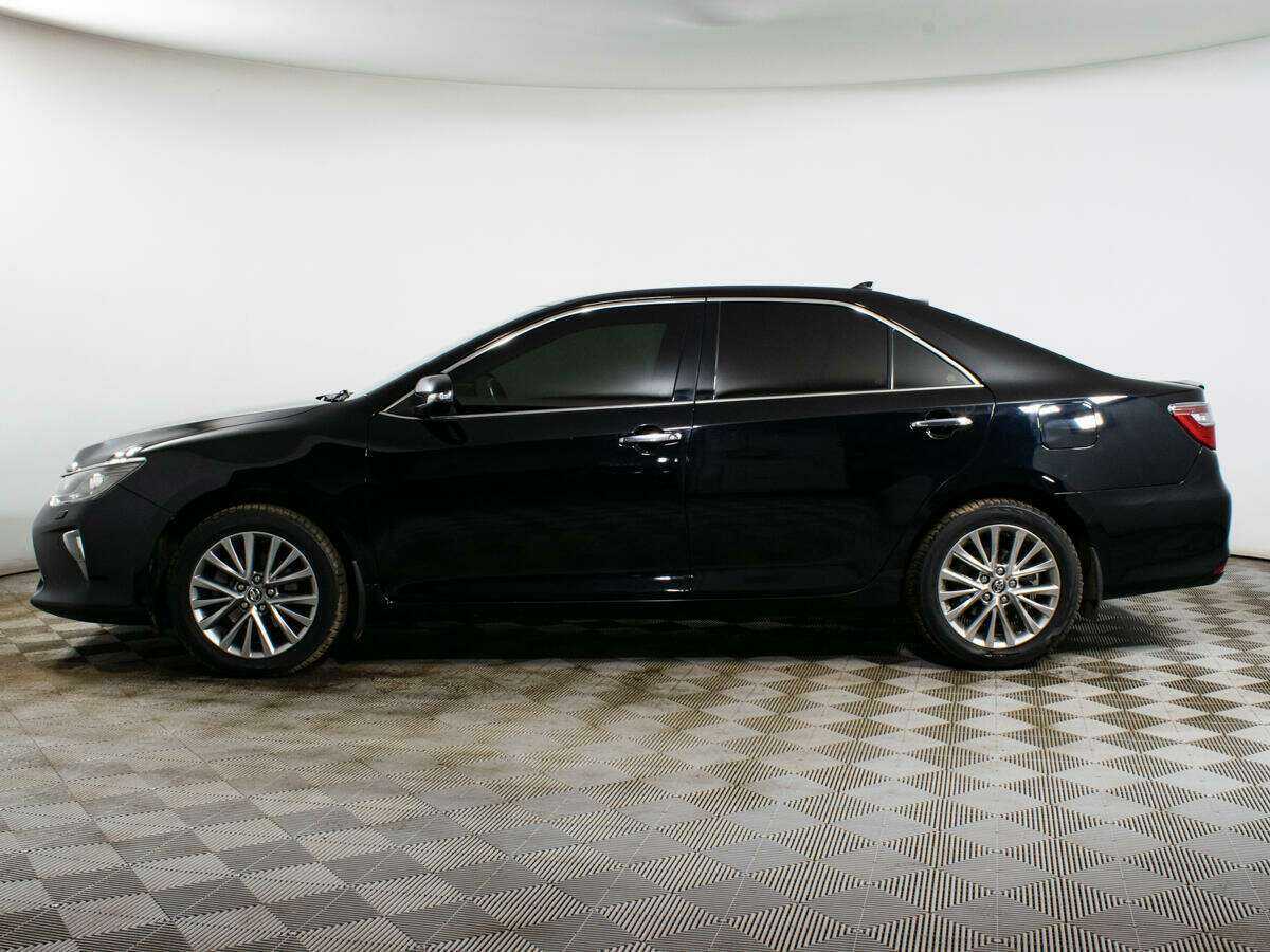 Б/У Тойота Камри 2017 года. Фото: #6