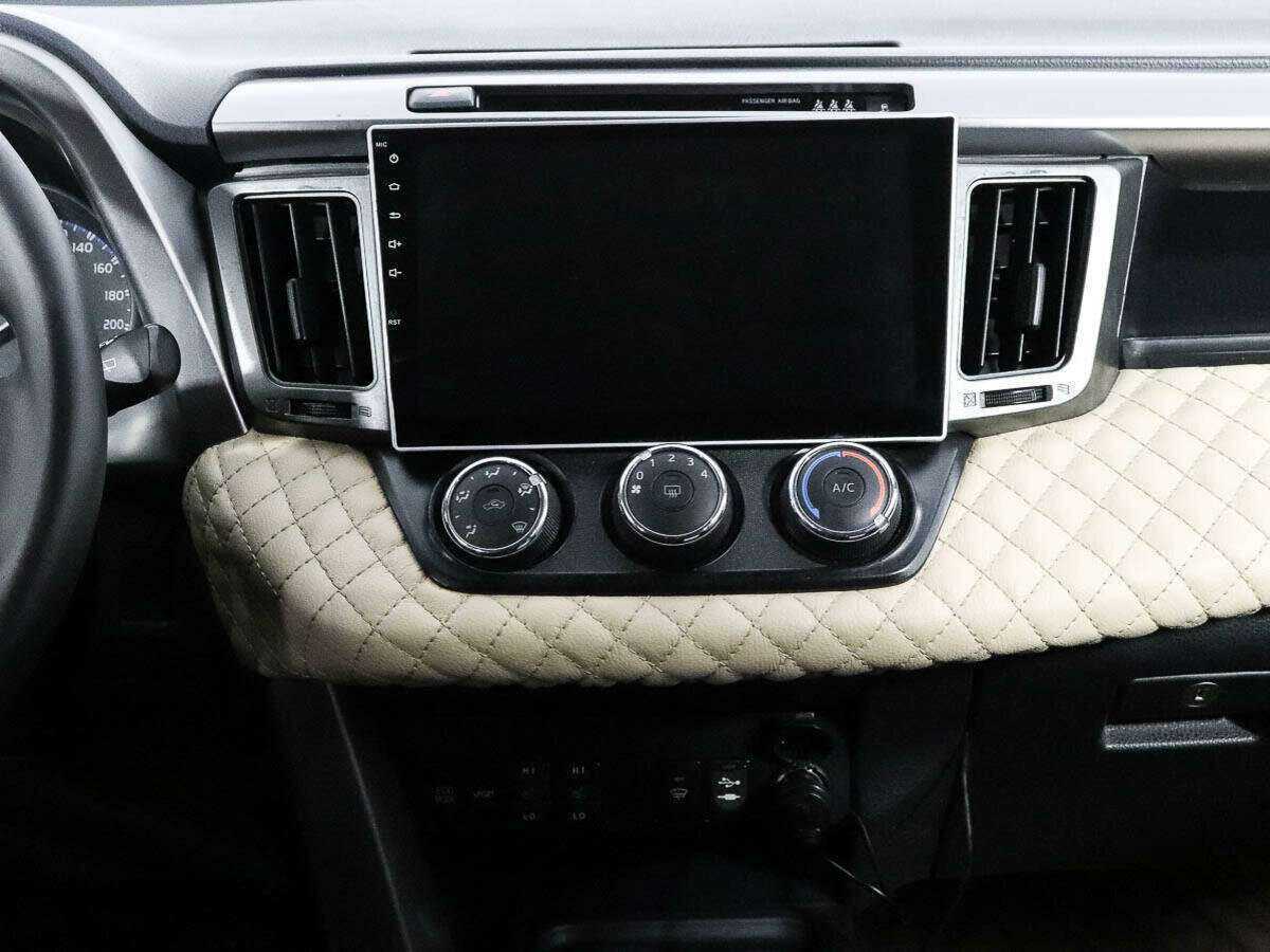 Б/У Тойота Рав4 2016 года. Фото: #10