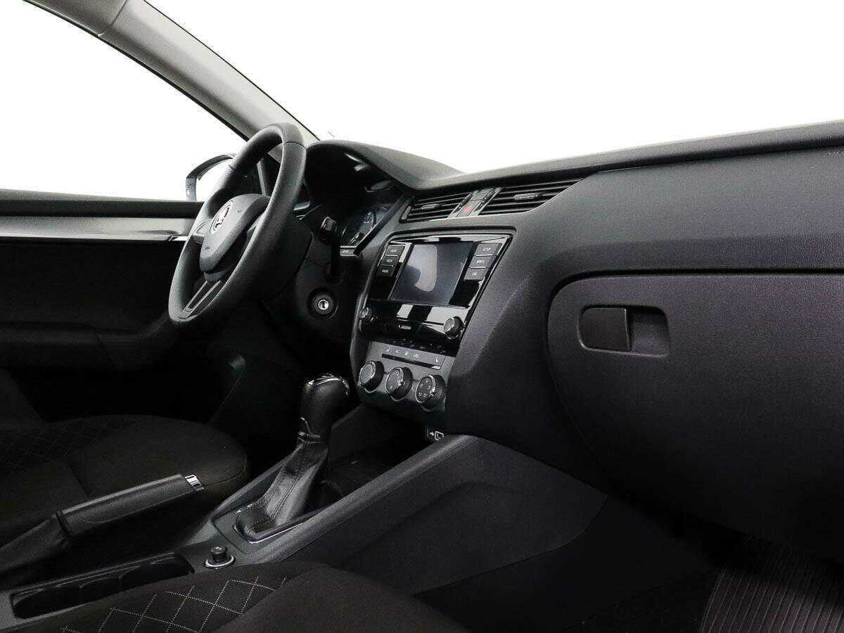 Б/У Шкода Октавия 2016 года. Фото: #6