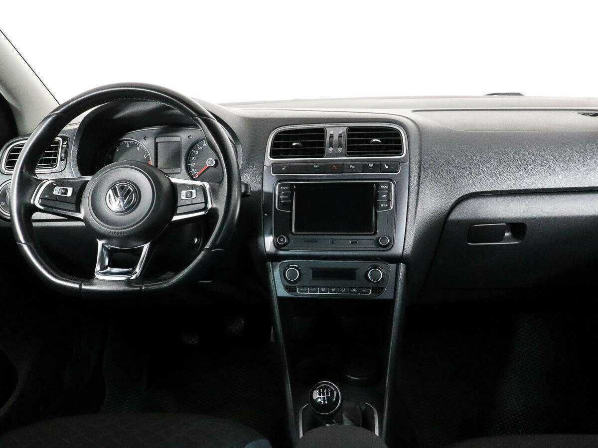 Б/У Фольксваген Поло 2020 года. Фото: #9