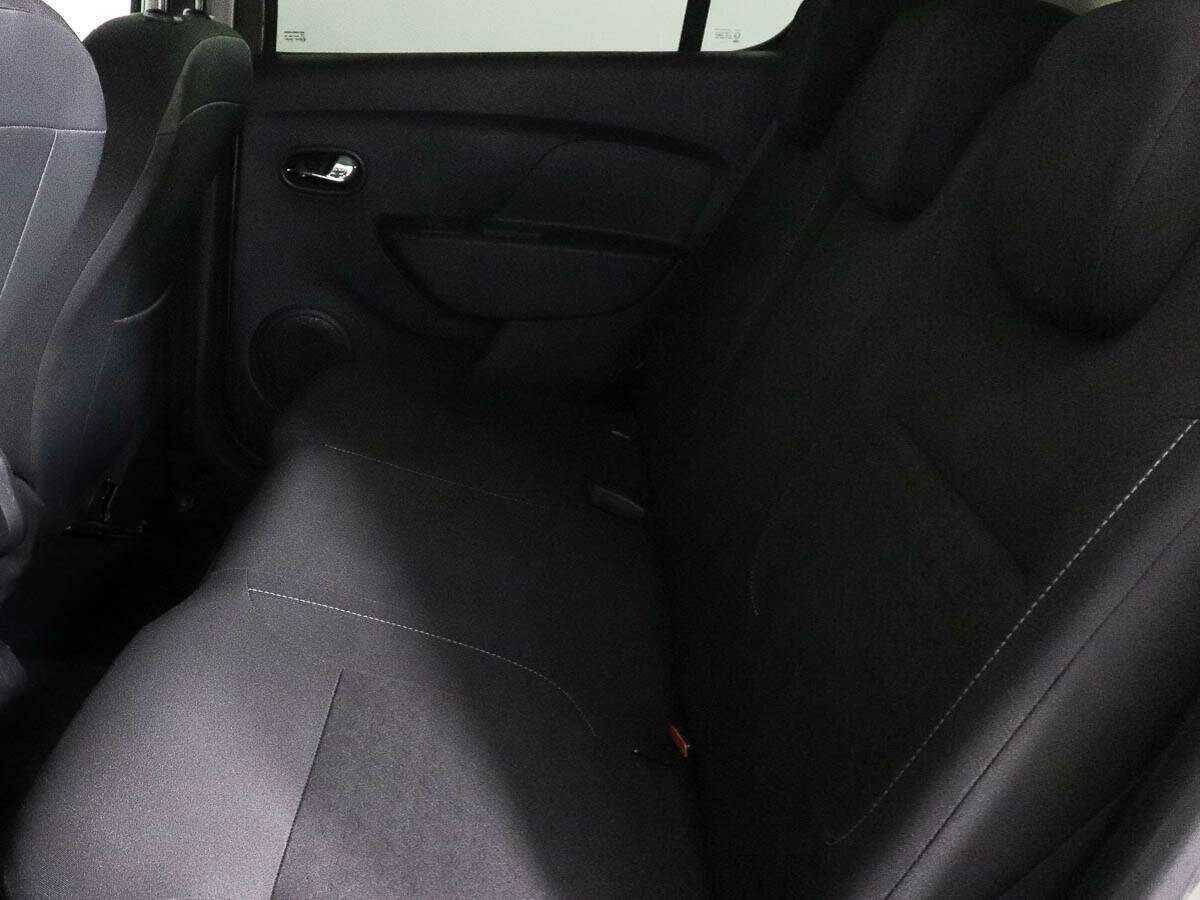 Б/У Рено Сандеро 2015 года. Фото: #7