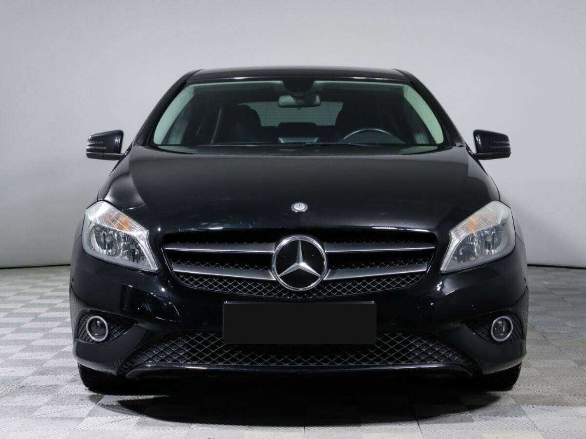 Б/У Мерседес-Бенц А-Класс 2013 года. Фото: #1