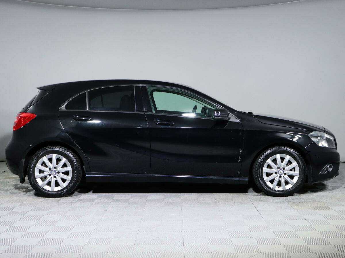 Б/У Мерседес-Бенц А-Класс 2013 года. Фото: #3