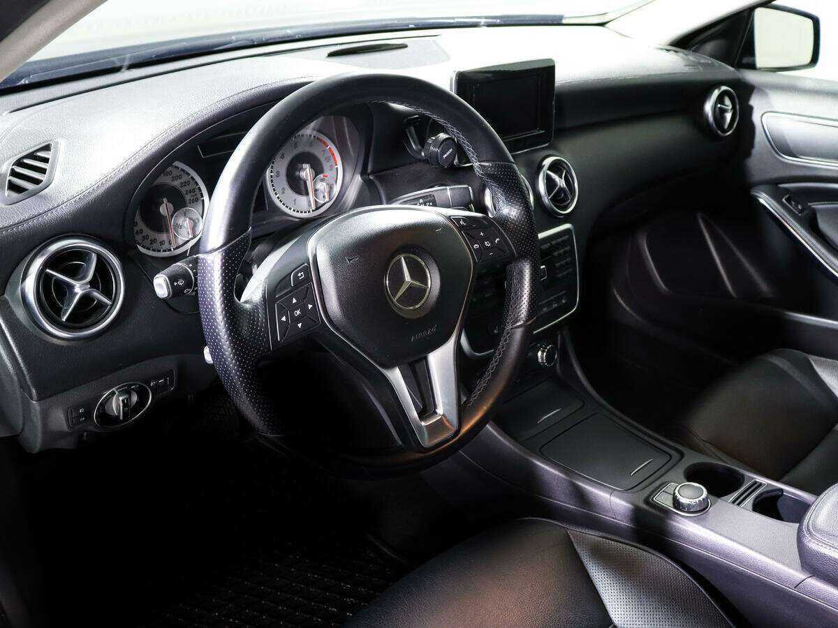 Б/У Мерседес-Бенц А-Класс 2013 года. Фото: #12