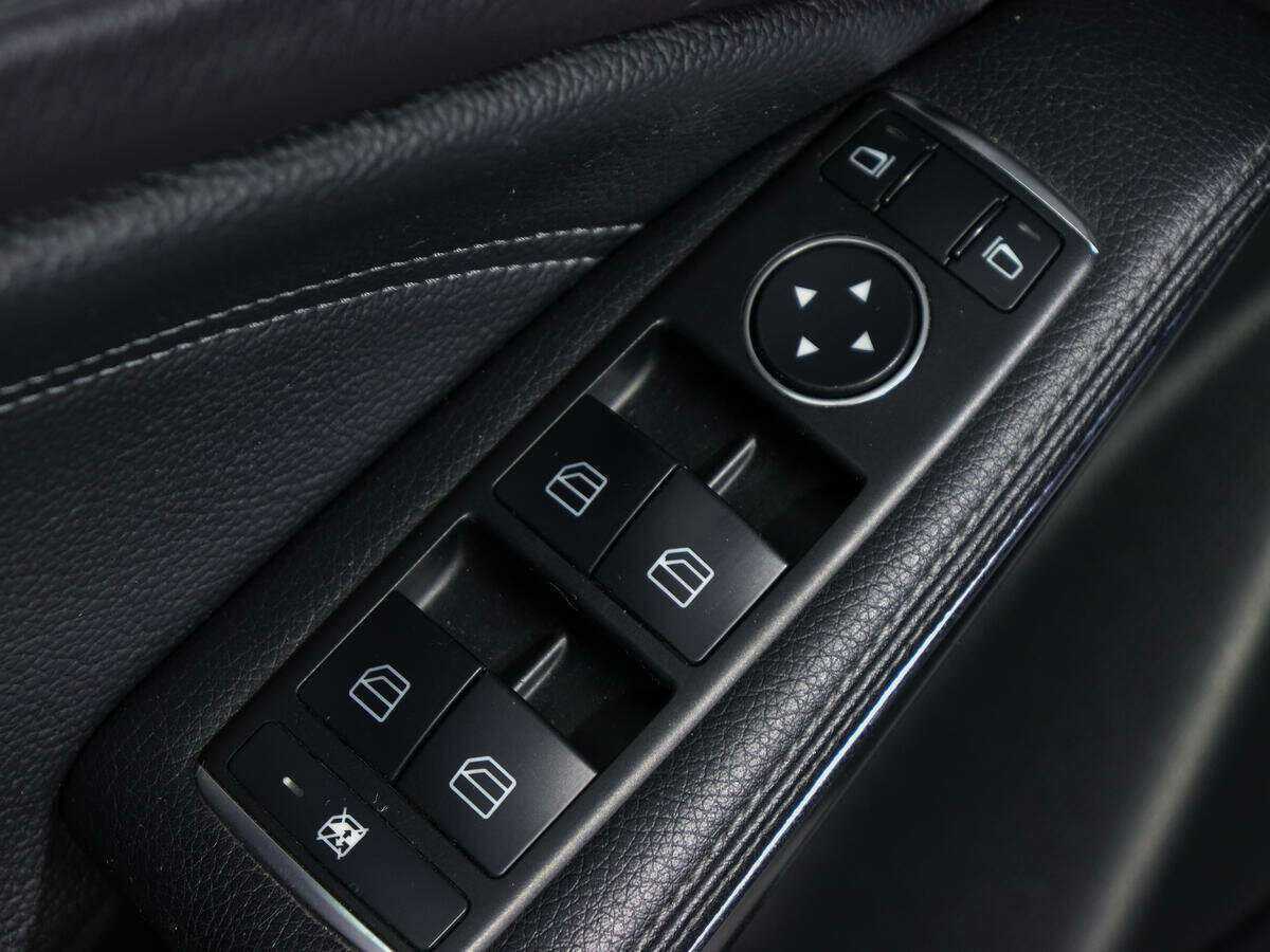 Б/У Мерседес-Бенц А-Класс 2013 года. Фото: #16