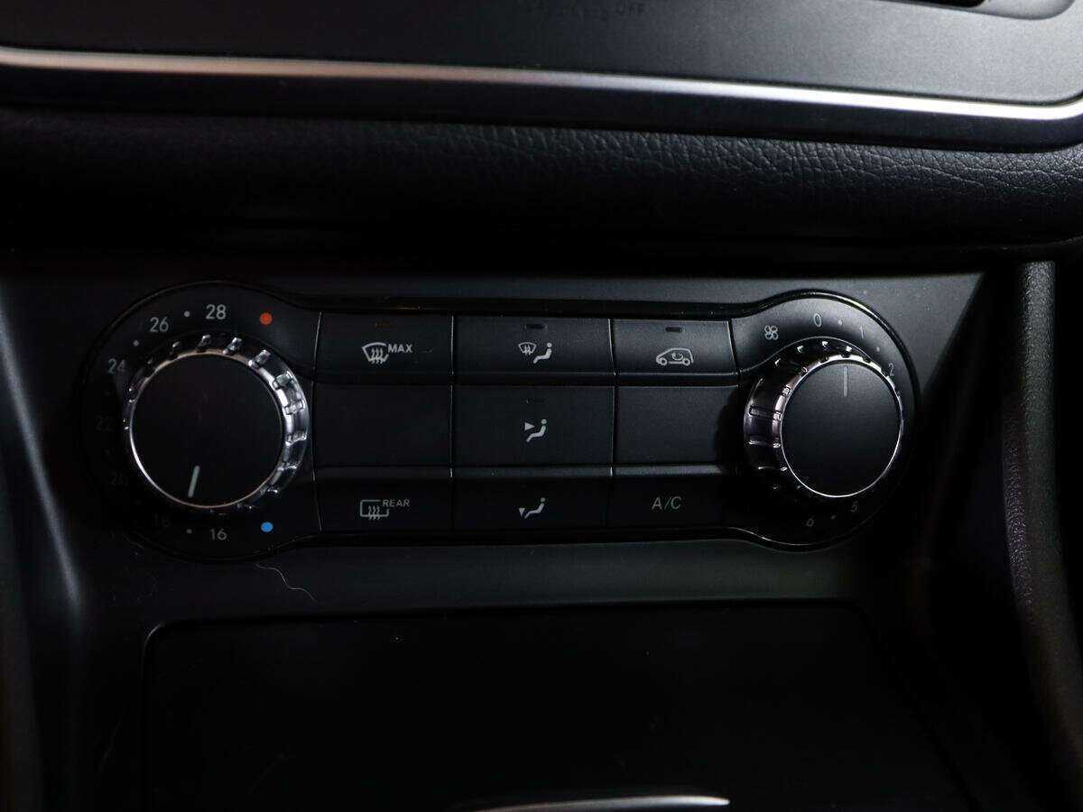 Б/У Мерседес-Бенц А-Класс 2013 года. Фото: #18