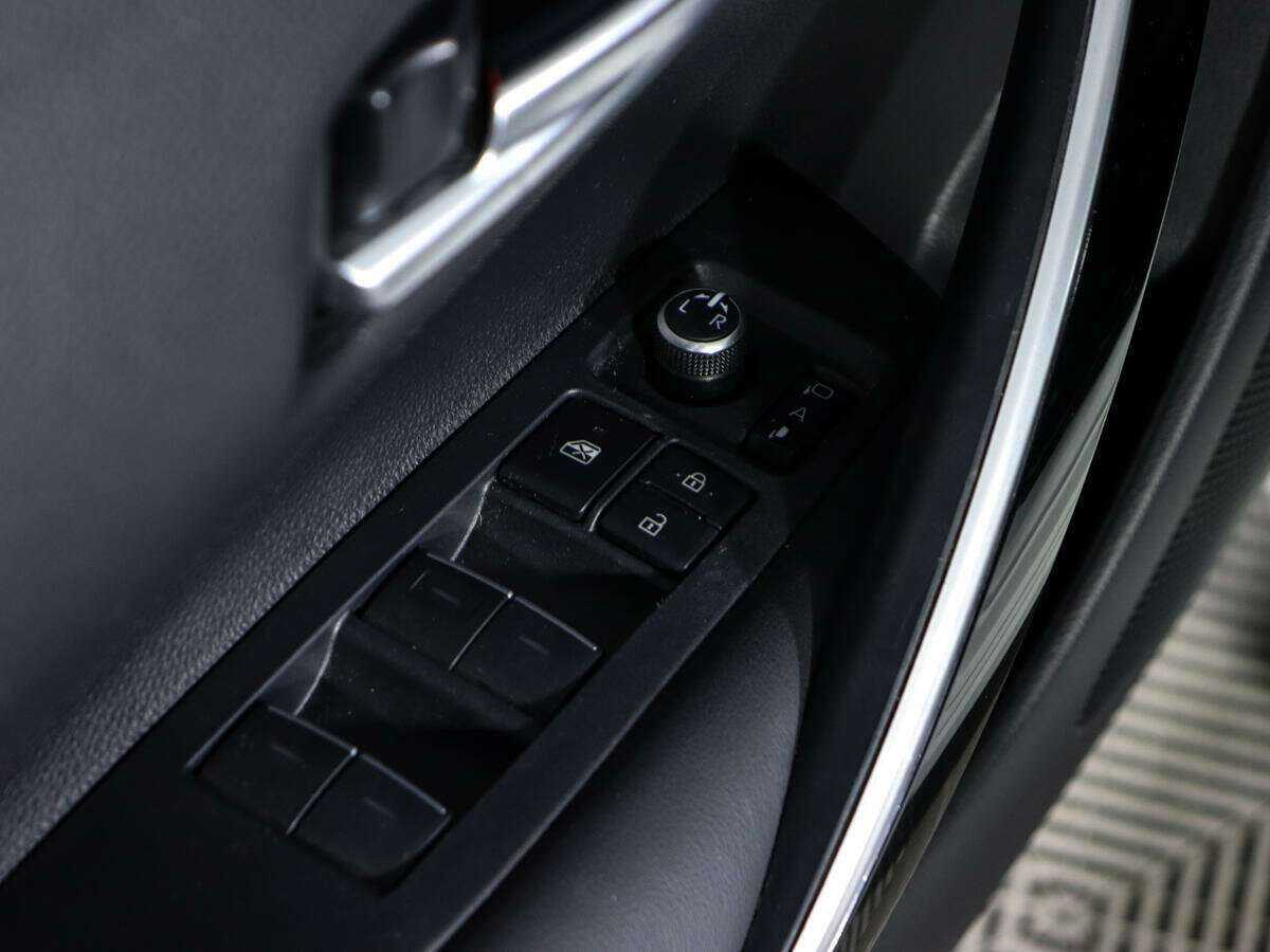 Б/У Тойота Королла 2019 года. Фото: #13