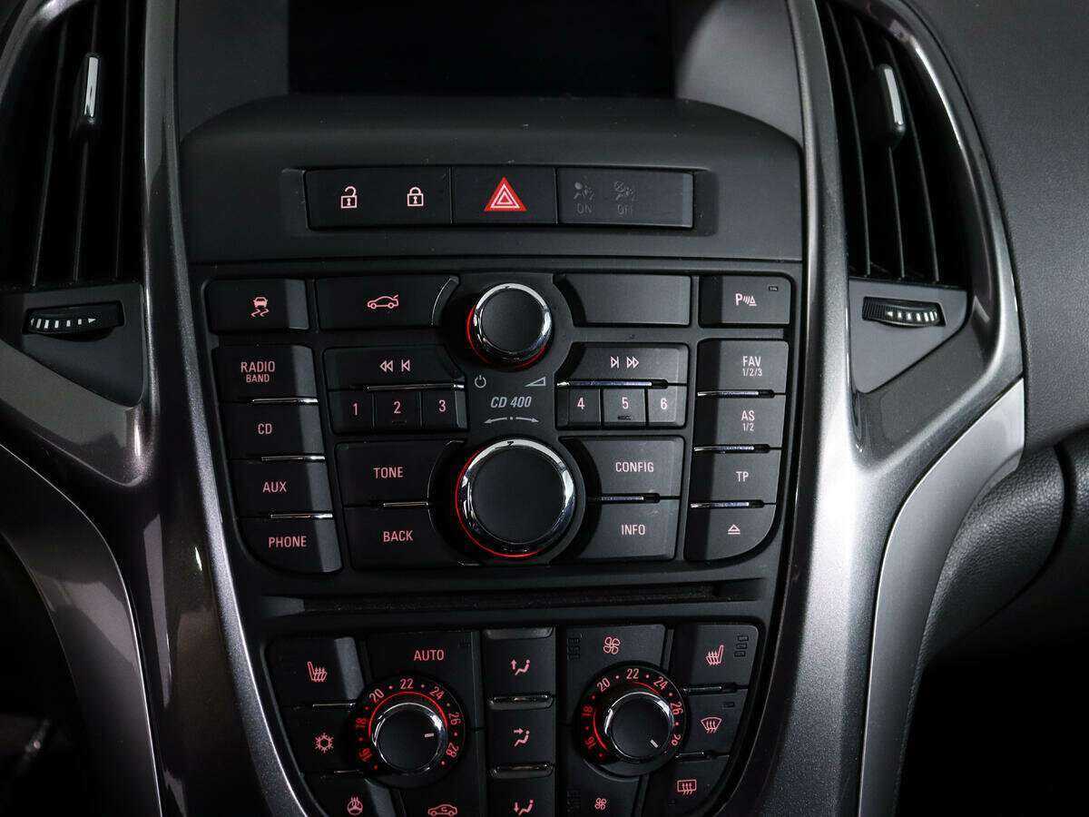 Б/У Опель Астра 2013 года. Фото: #18