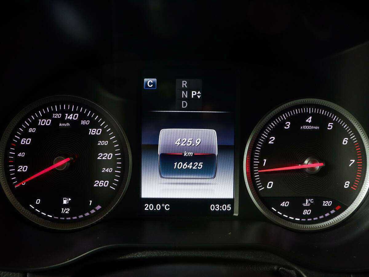 Б/У Мерседес-Бенц Ц-Класс 2017 года. Фото: #8