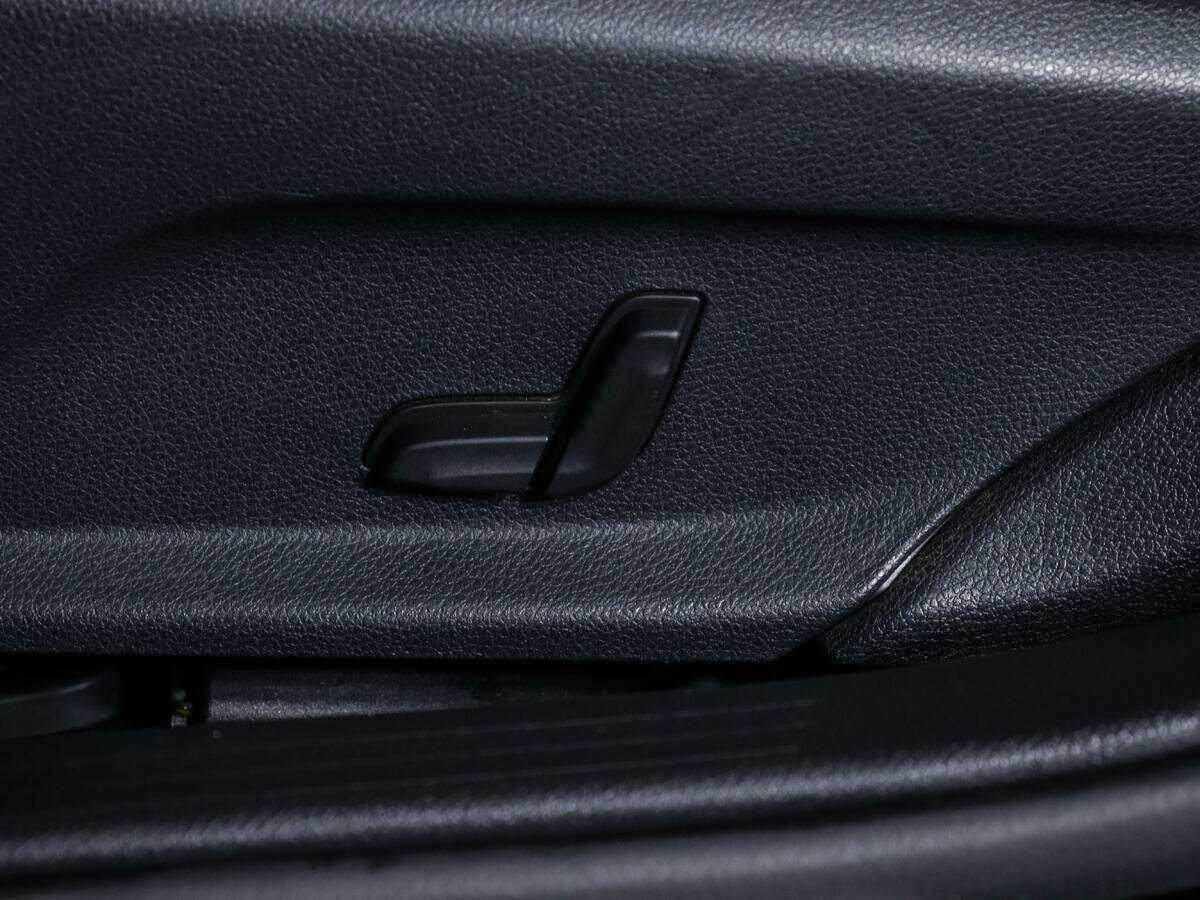 Б/У Мерседес-Бенц Ц-Класс 2017 года. Фото: #15