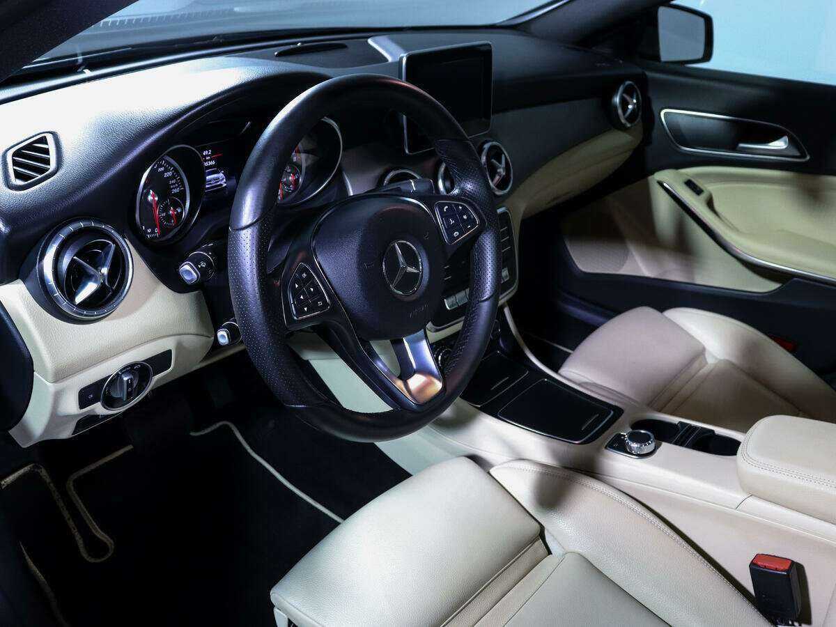 Б/У Мерседес-Бенц КЛА 2017 года. Фото: #8