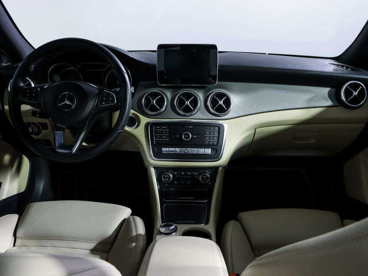 Б/У Мерседес-Бенц КЛА 2017 года. Фото: #9