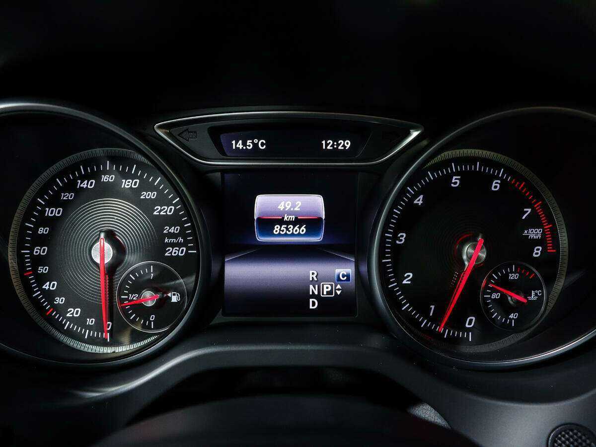 Б/У Мерседес-Бенц КЛА 2017 года. Фото: #12