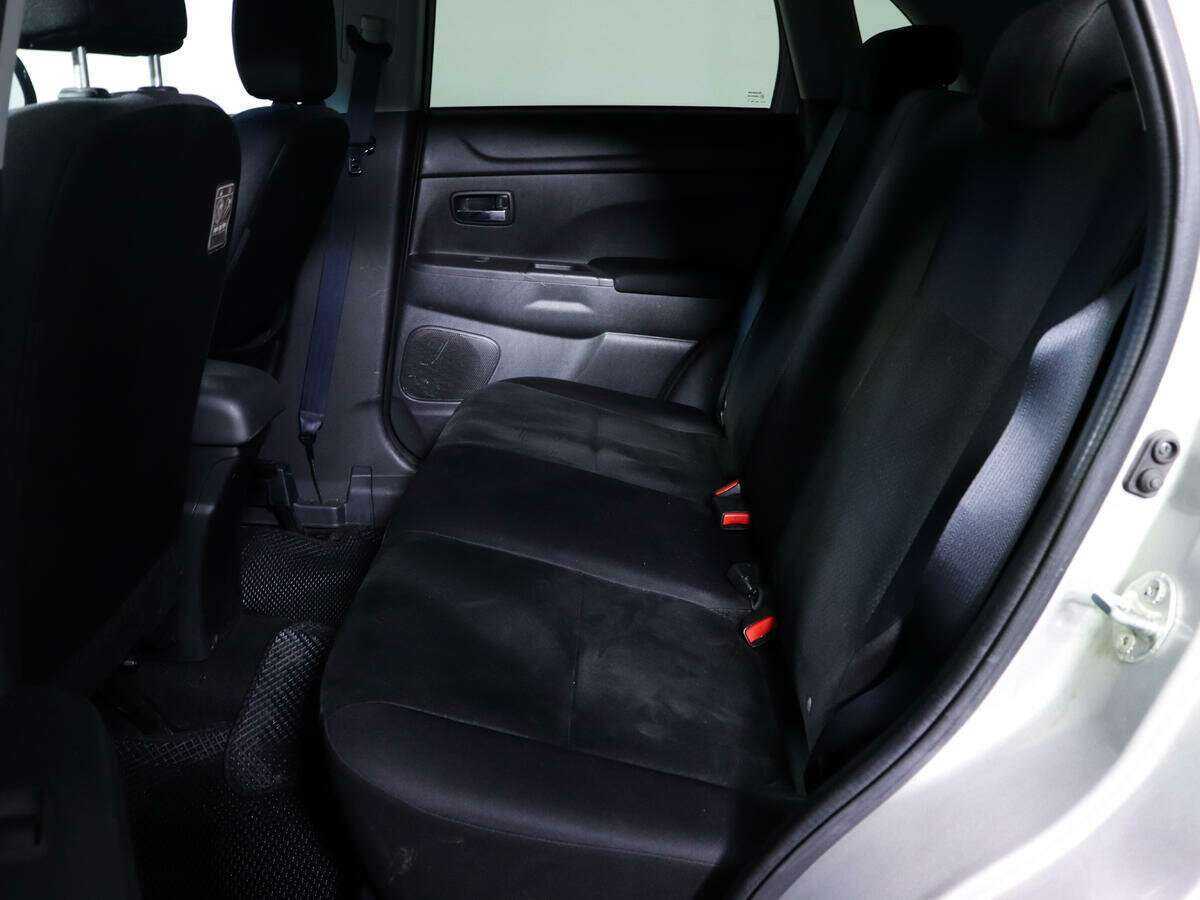 Б/У Митсубиши АС-Икс 2012 года. Фото: #9