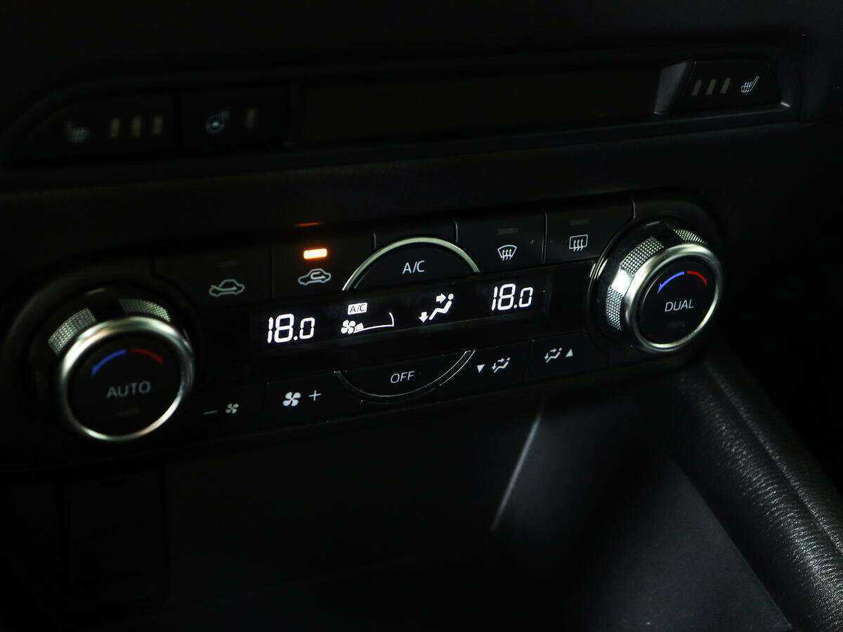 Б/У Мазда Ц-Икс-5 2018 года. Фото: #16