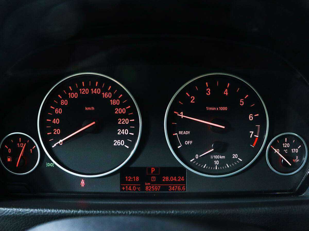 Б/У БМВ 3 серии 2017 года. Фото: #7