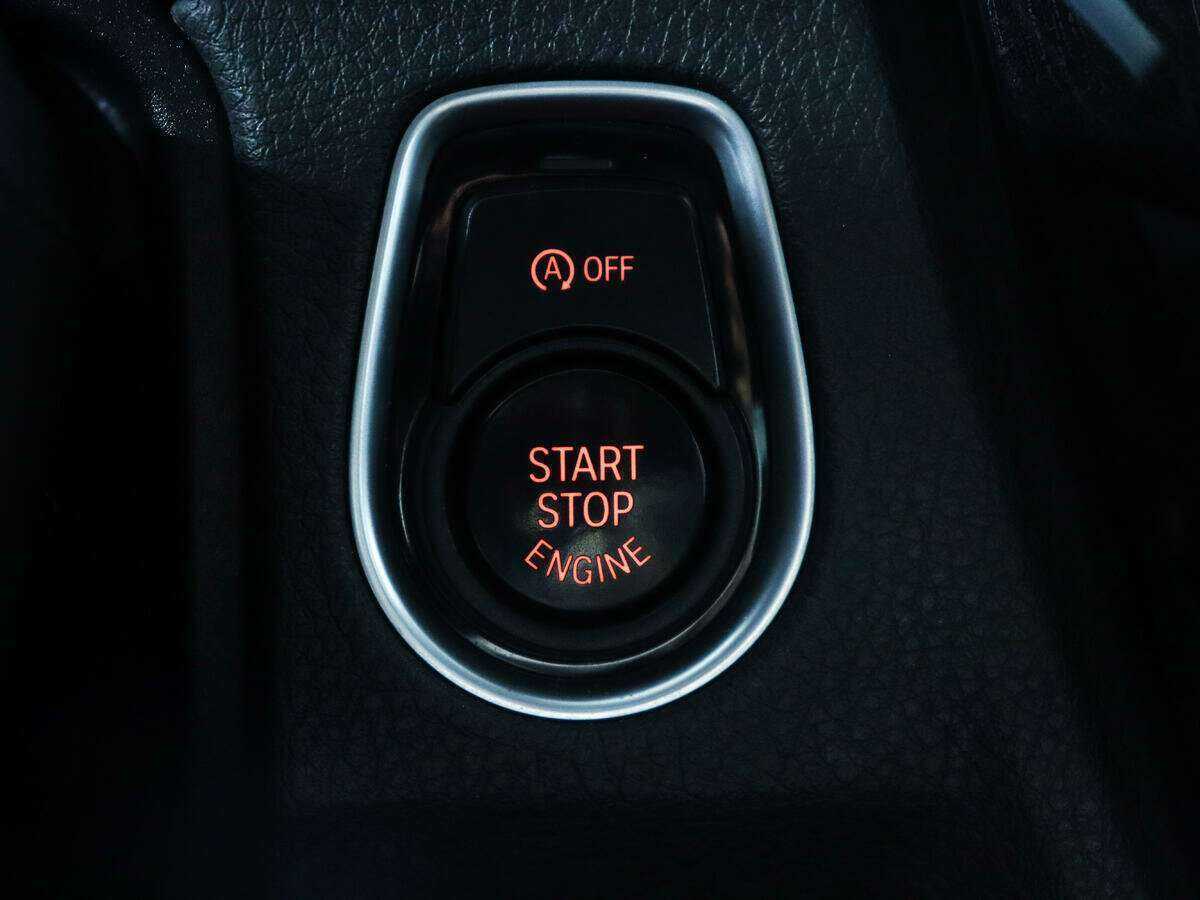 Б/У БМВ 3 серии 2017 года. Фото: #14