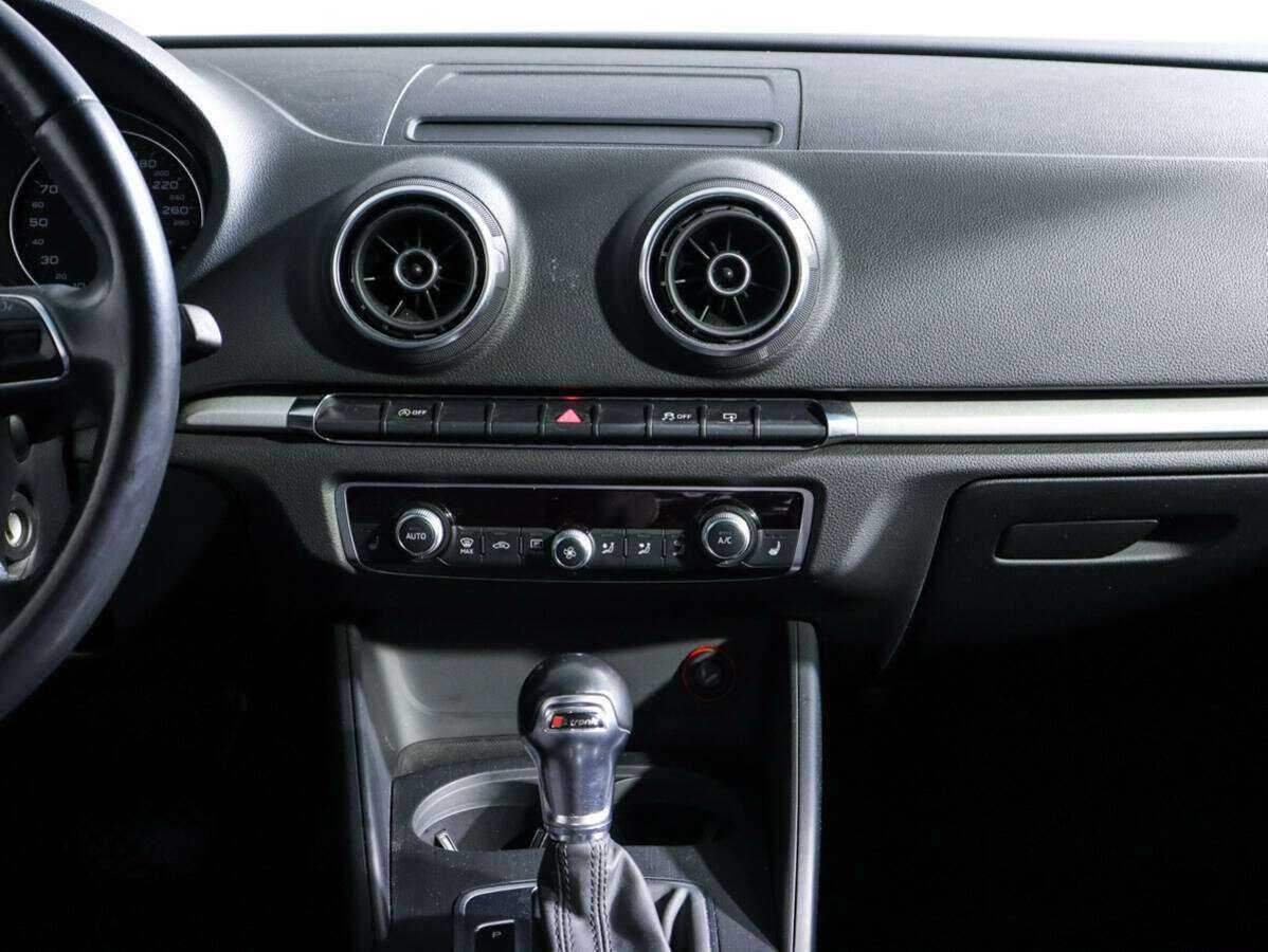 Б/У Ауди А3 2015 года. Фото: #10