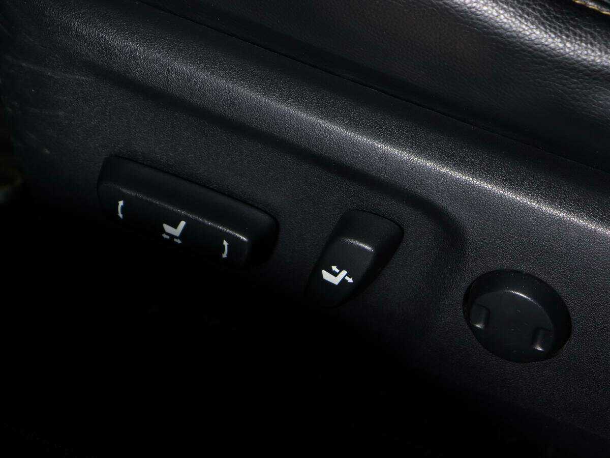 Б/У Тойота Камри 2017 года. Фото: #17