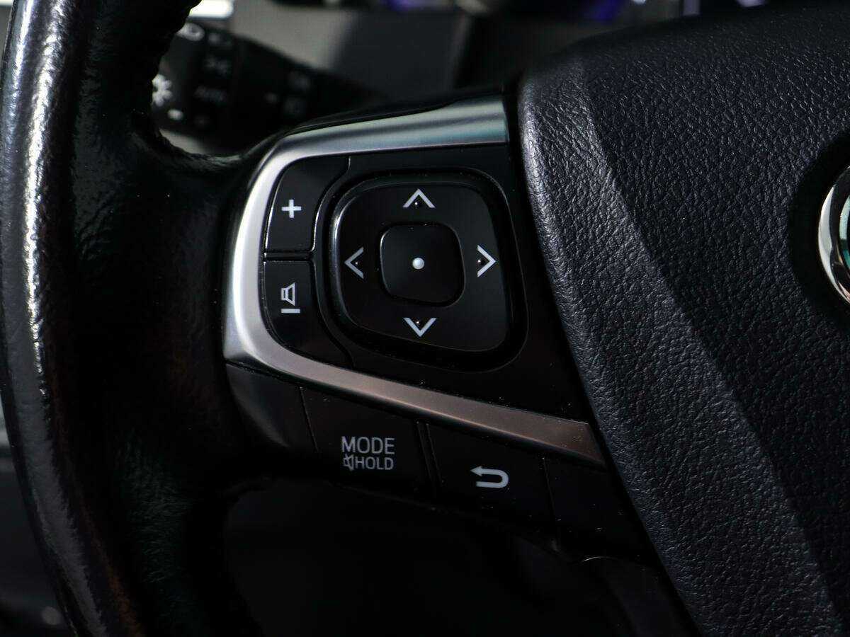 Б/У Тойота Камри 2017 года. Фото: #18