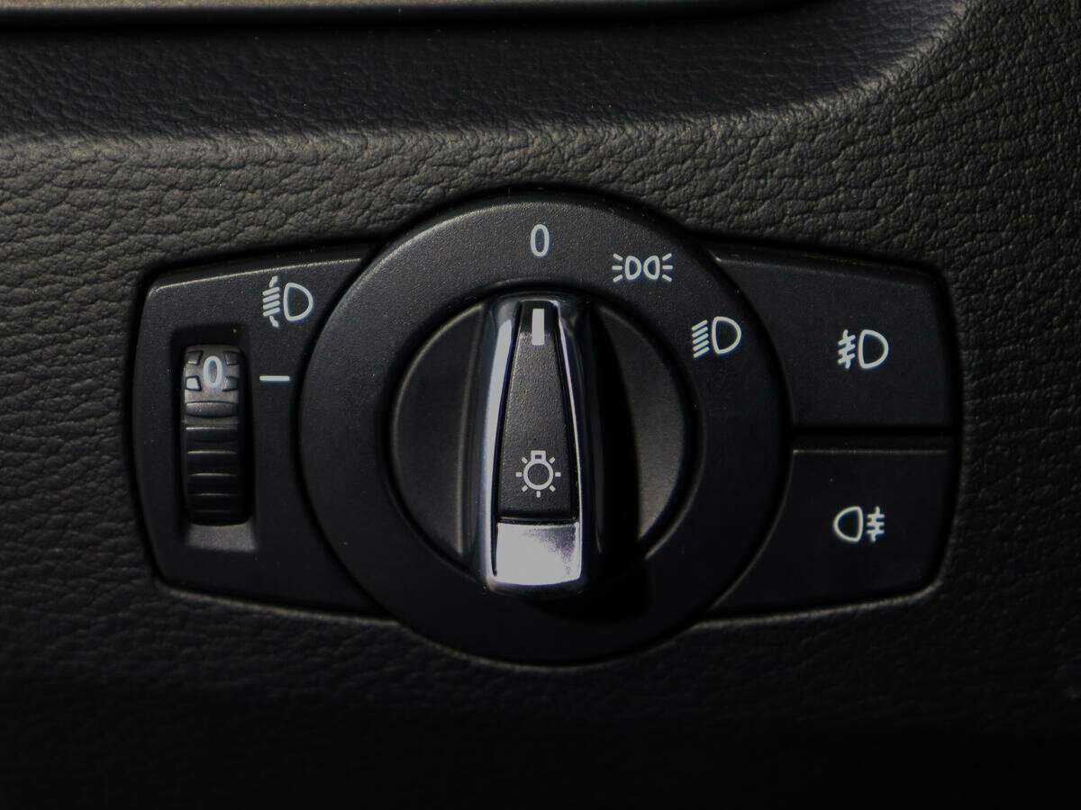 Б/У БМВ Икс1 2014 года. Фото: #13