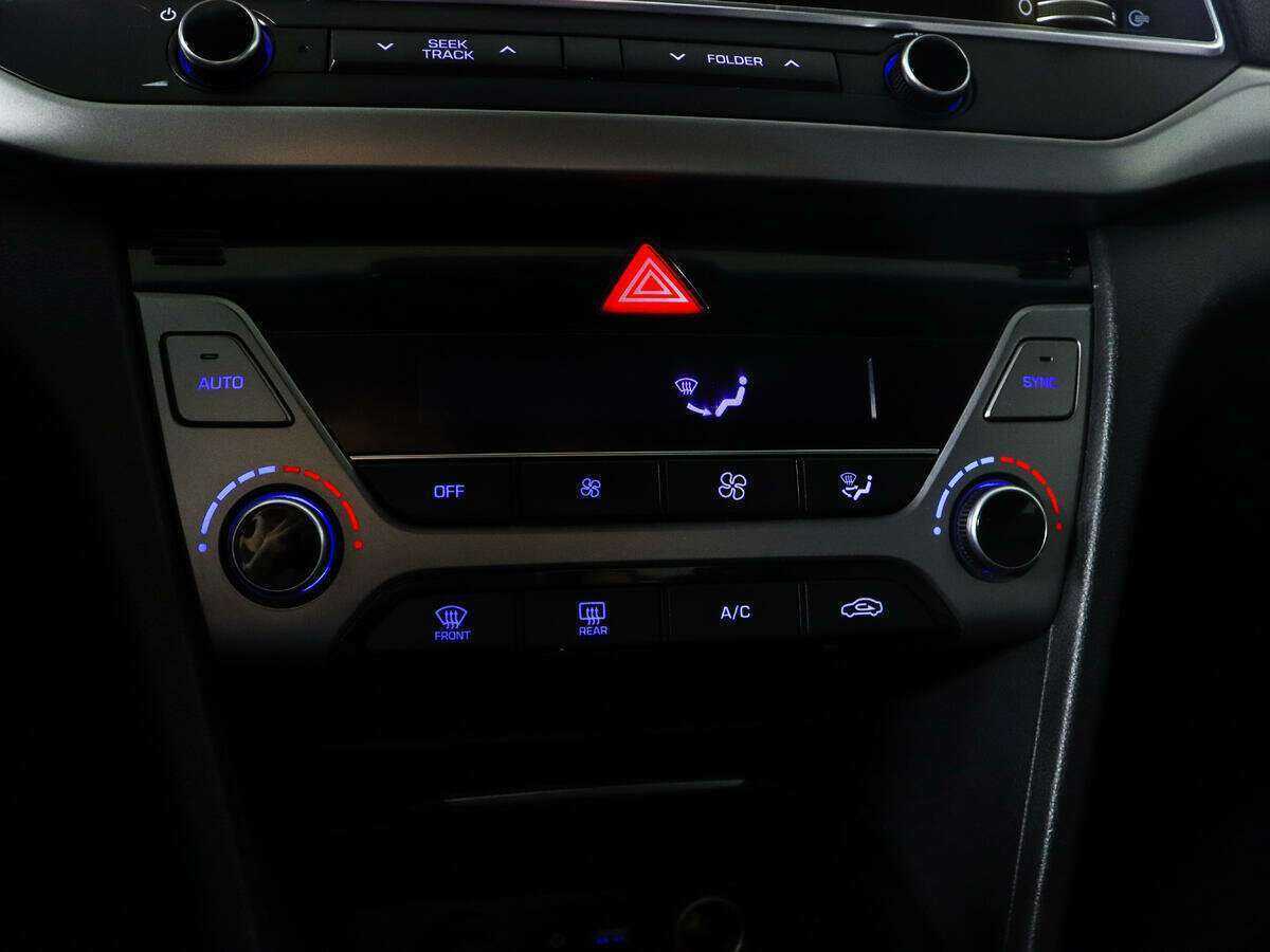 Б/У Хендай Елантра 2018 года. Фото: #13