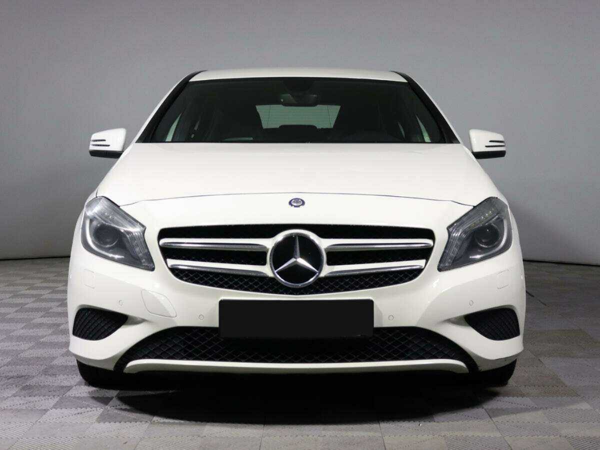 Б/У Мерседес-Бенц А-Класс 2014 года. Фото: #1