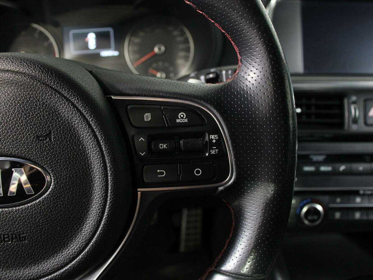 Б/У Киа Оптима 2016 года. Фото: #22