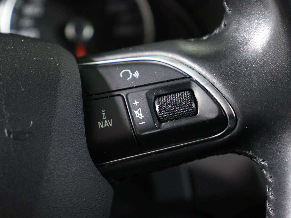 Б/У Ауди К5 2015 года. Фото: #18