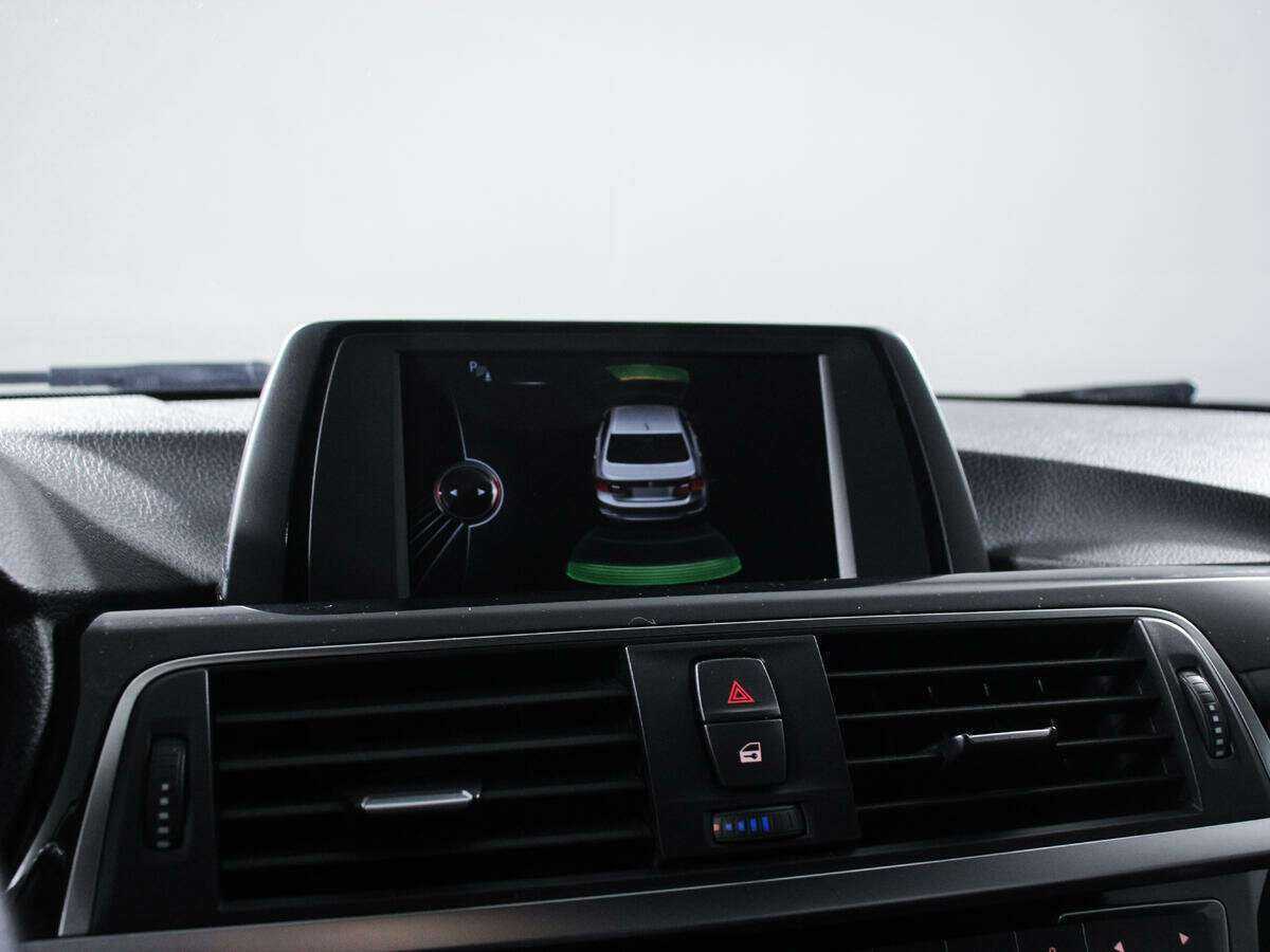 Б/У БМВ 3 серии 2017 года. Фото: #13