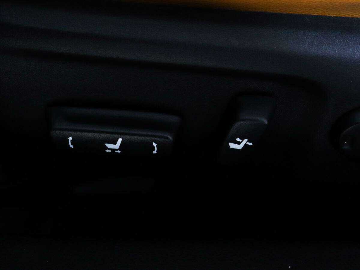 Б/У Тойота Камри 2016 года. Фото: #19