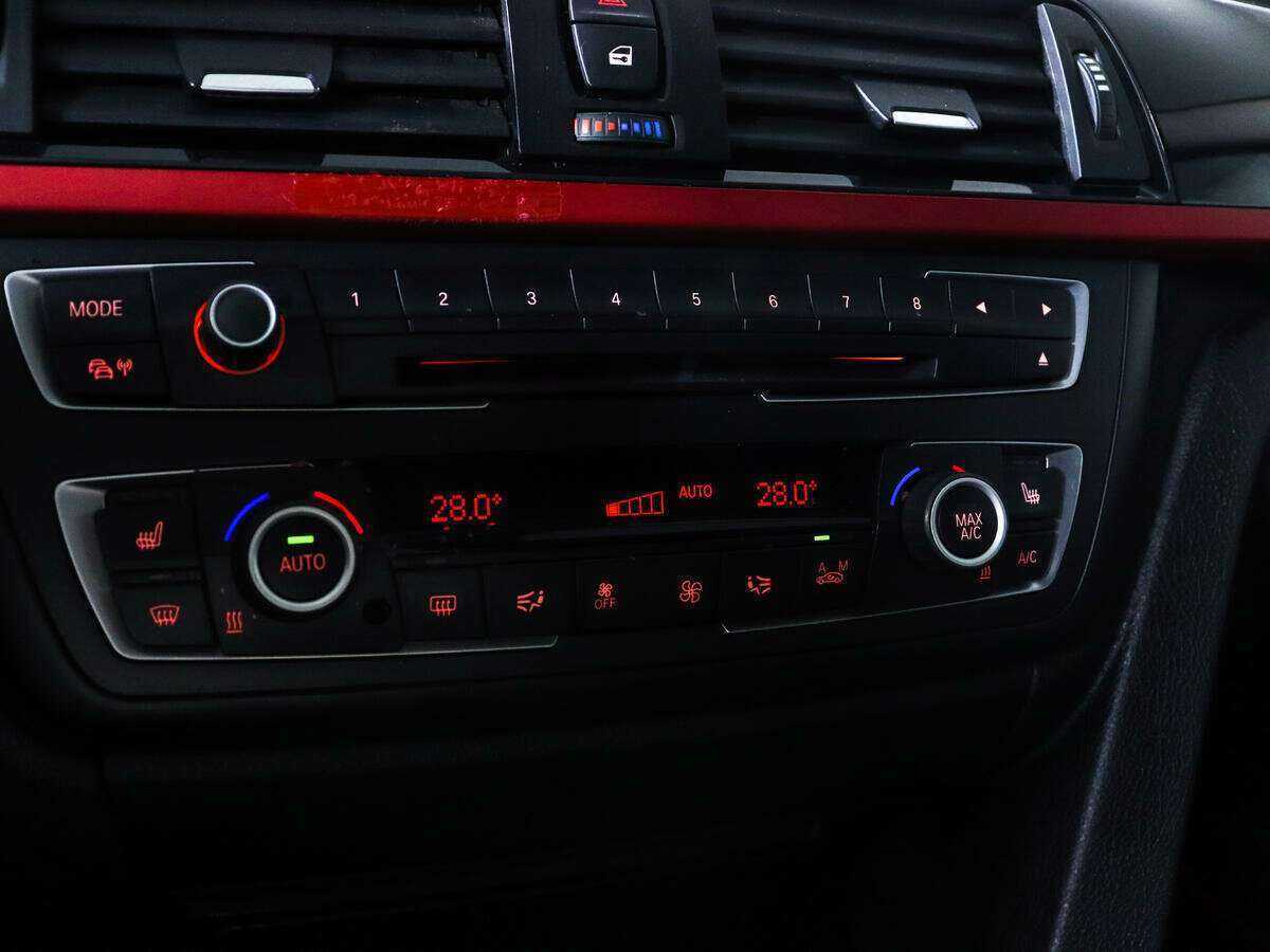 Б/У БМВ 3 серии 2014 года. Фото: #18