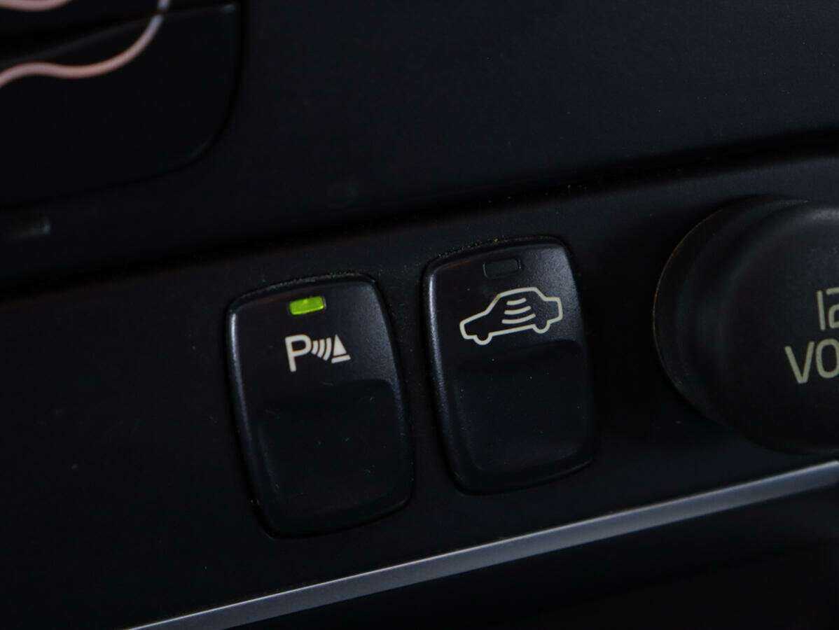 Б/У Вольво ИксЦ90 2012 года. Фото: #15