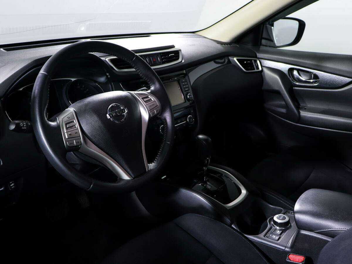 Б/У Ниссан Икс-Трейл 2015 года. Фото: #13