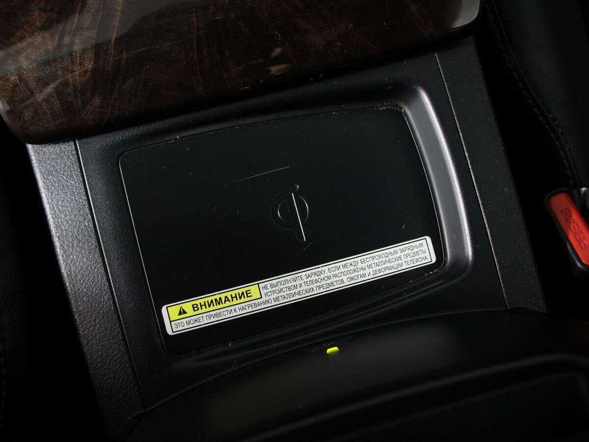 Б/У Тойота Камри 2018 года. Фото: #22