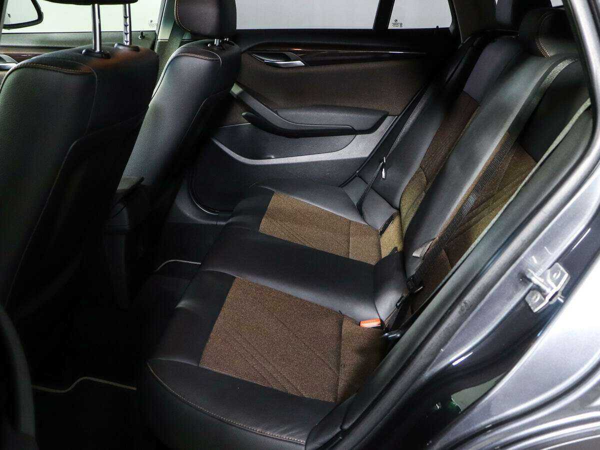 Б/У БМВ Икс1 2013 года. Фото: #9