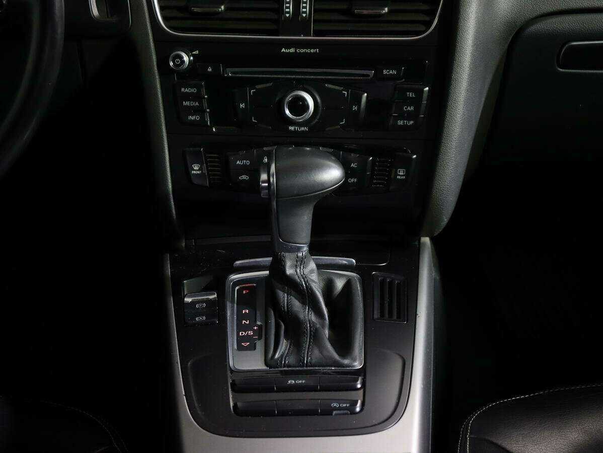 Б/У Ауди А4 2012 года. Фото: #12