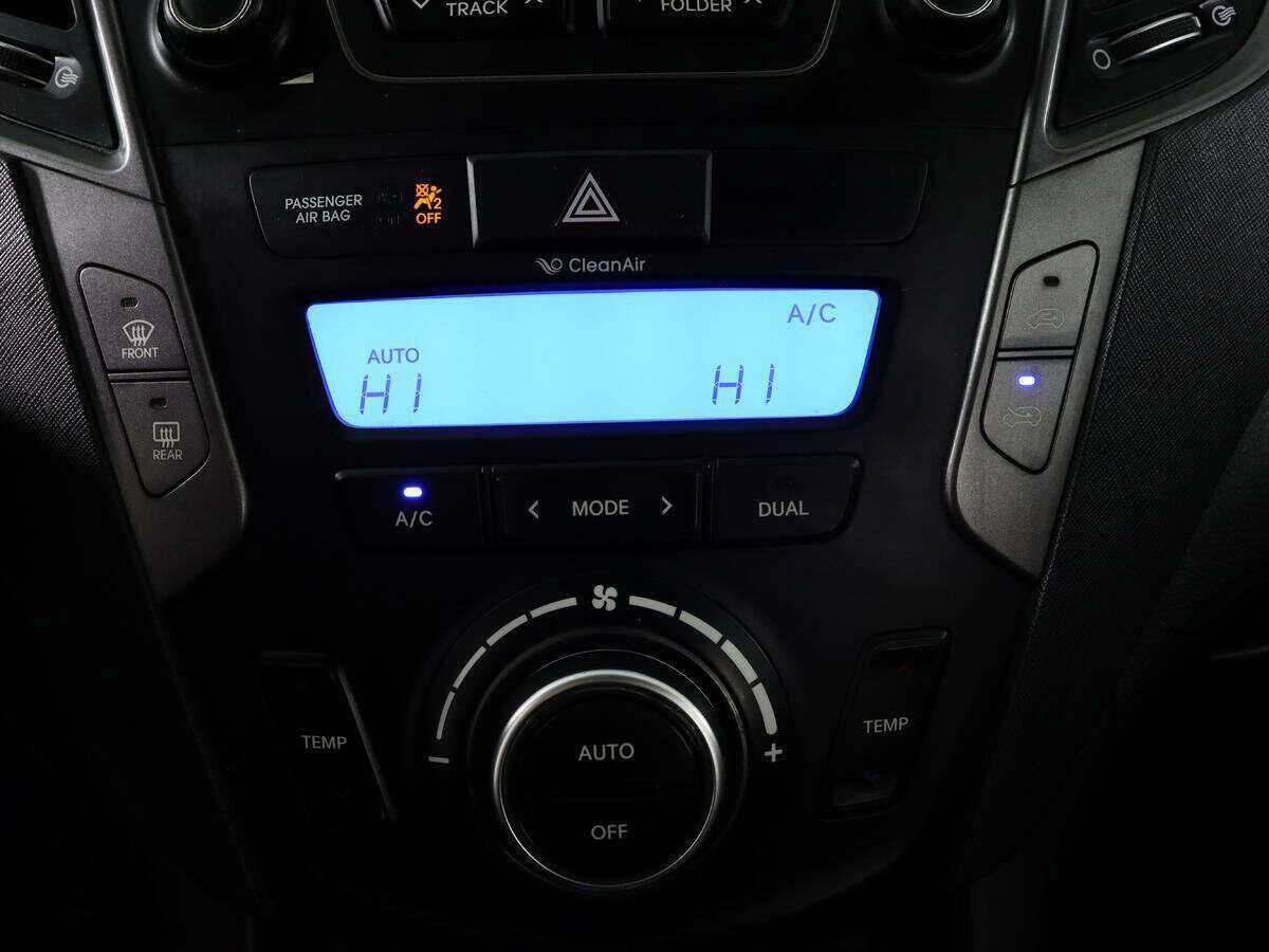 Б/У Хендай Санта Фе 2013 года. Фото: #17