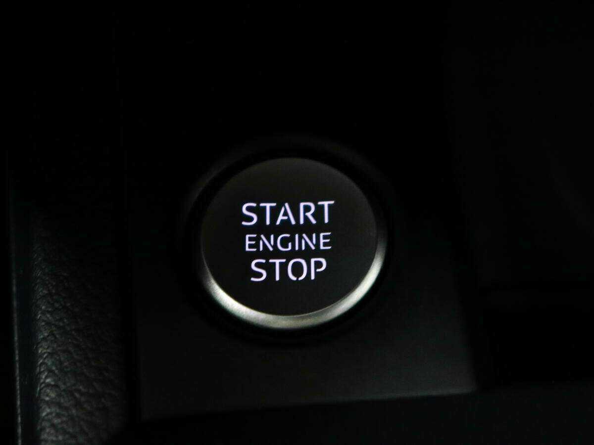 Б/У Ауди А4 2017 года. Фото: #16