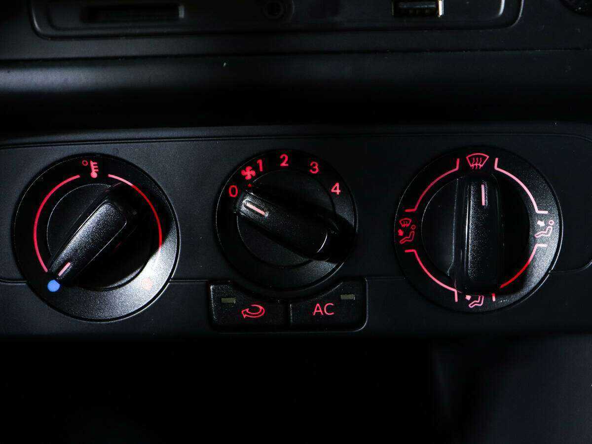 Б/У Фольксваген Поло 2014 года. Фото: #13