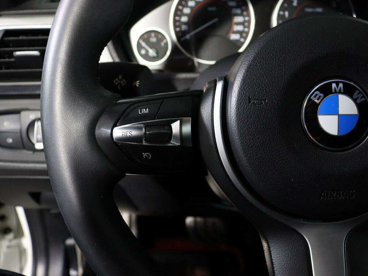 Б/У БМВ 3 серии 2016 года. Фото: #18