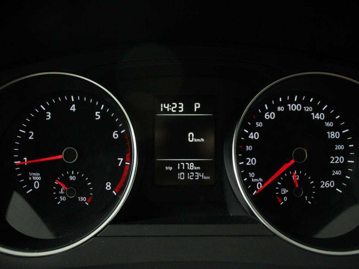 Б/У Фольксваген Джетта 2016 года. Фото: #10