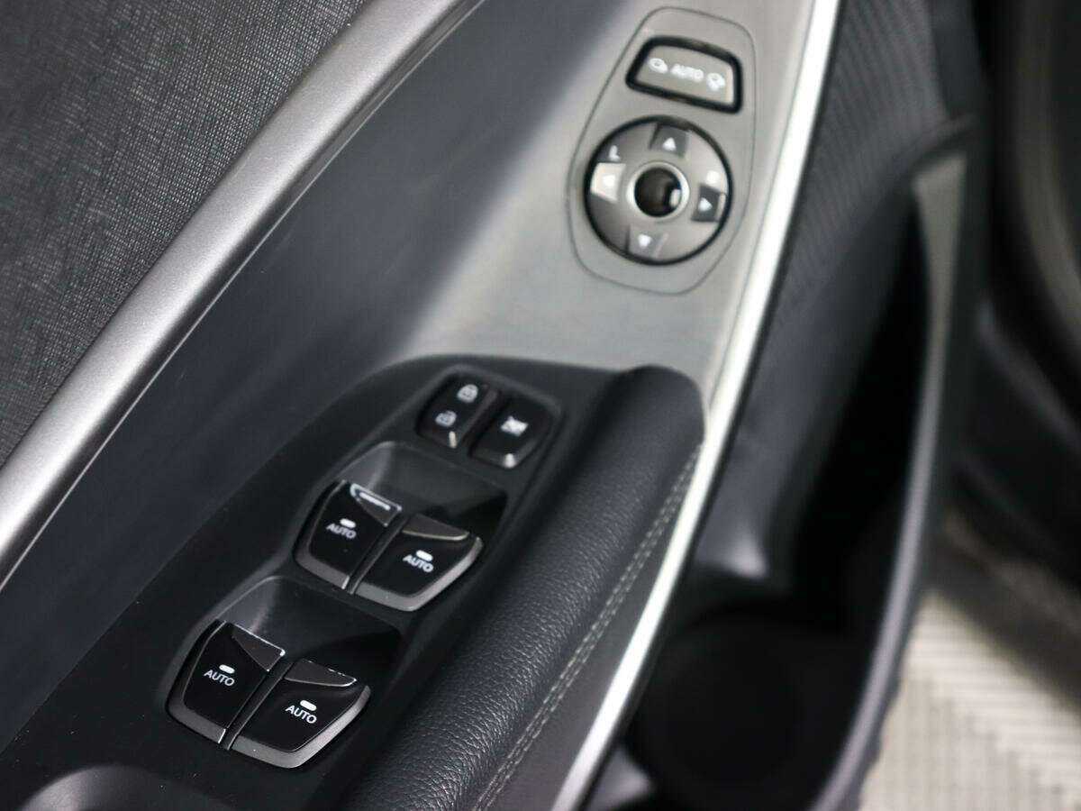 Б/У Хендай Санта Фе 2017 года. Фото: #11