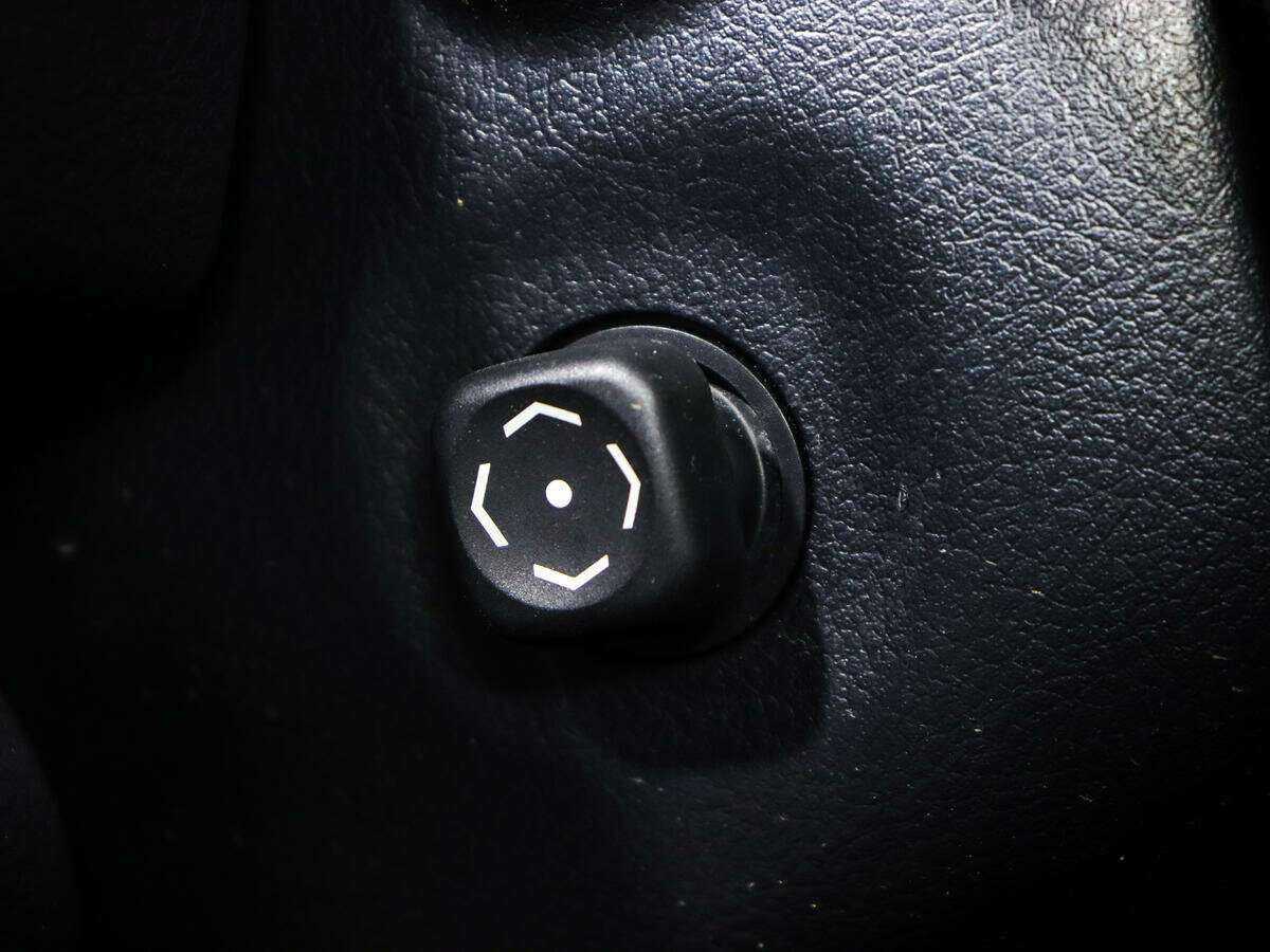 Б/У Тойота Камри 2012 года. Фото: #14